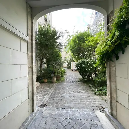 Lovely Near The Eiffel Tower Apartment Paris