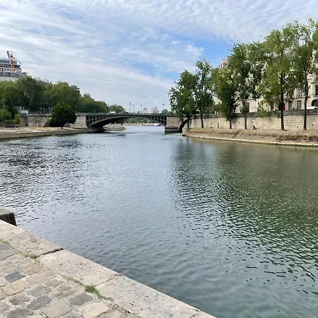 Lovely Near The Eiffel Tower Apartmán